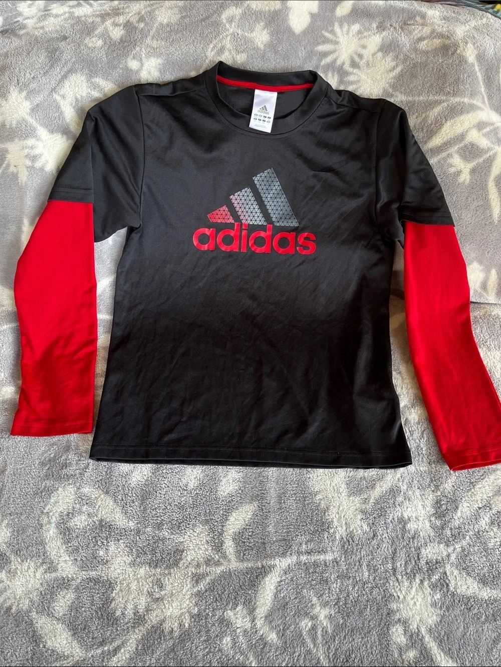 Bundle 4 Pc , Nike Pants /Addis, A&F, & Quicksilver tops - Boys Sz XL Bug Boys